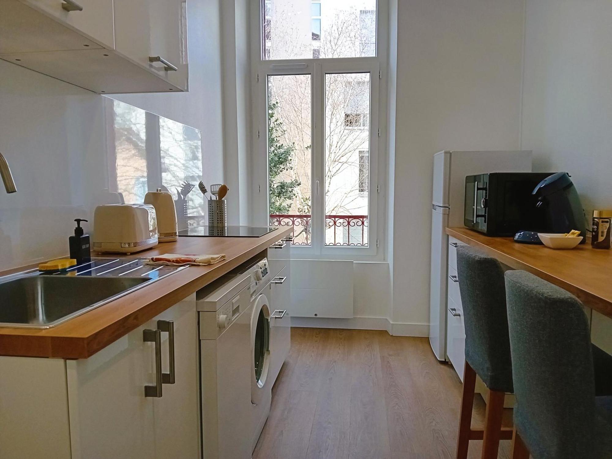101 - Appart Renove Avec 1 Chambre Spacieuse - Tram Et Clinique Mutualiste A 1 Min Grenoble Bagian luar foto