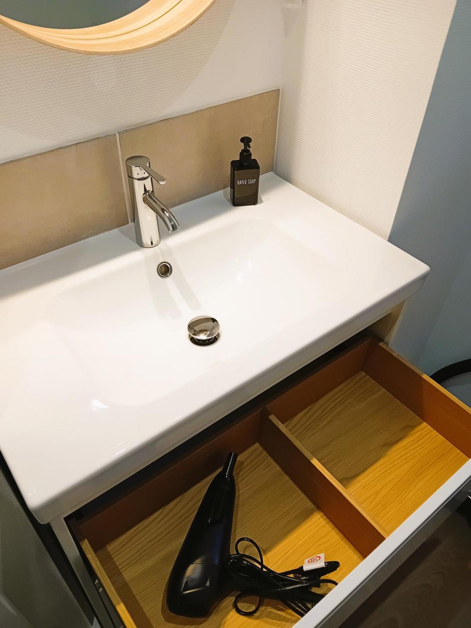 101 - Appart Renove Avec 1 Chambre Spacieuse - Tram Et Clinique Mutualiste A 1 Min Grenoble Ruang foto